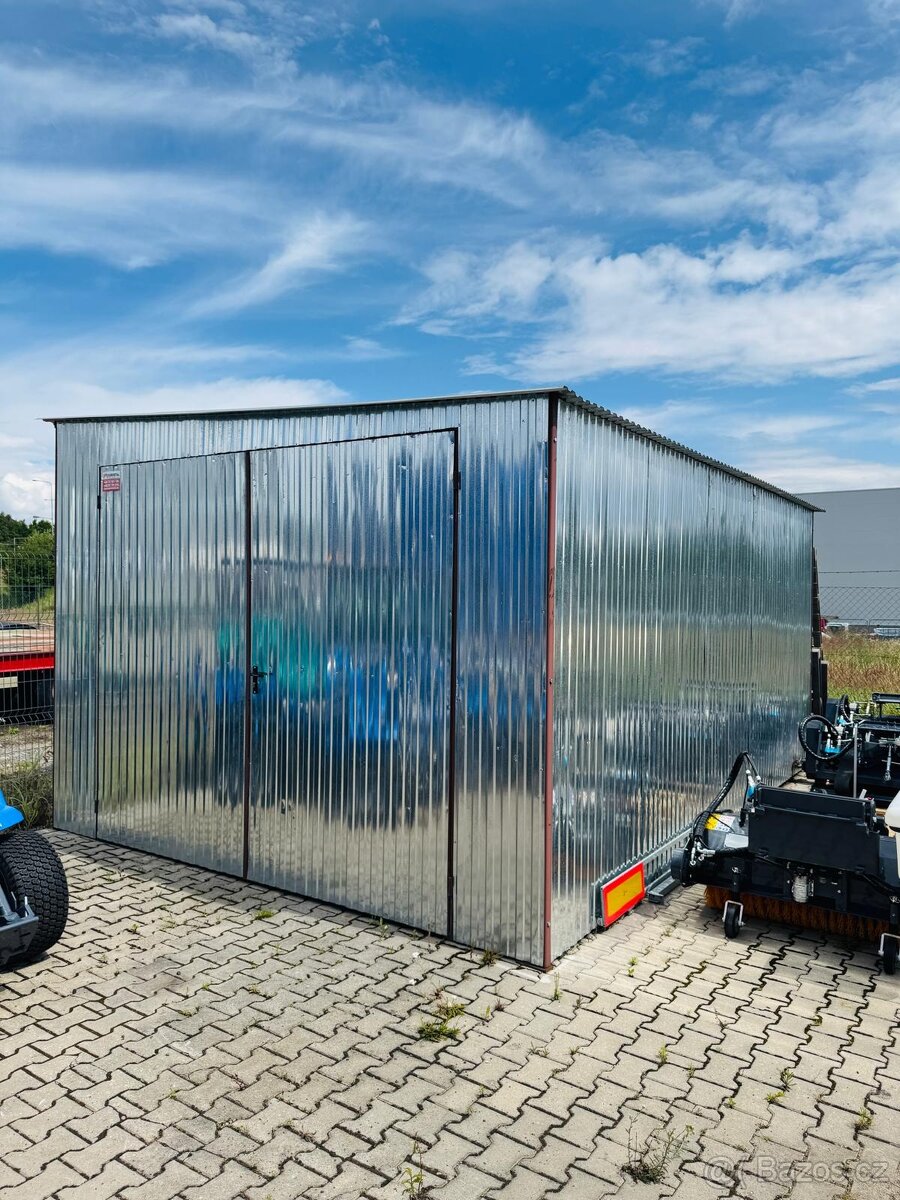 Garáž 4 m x 2,5 m x 6 m