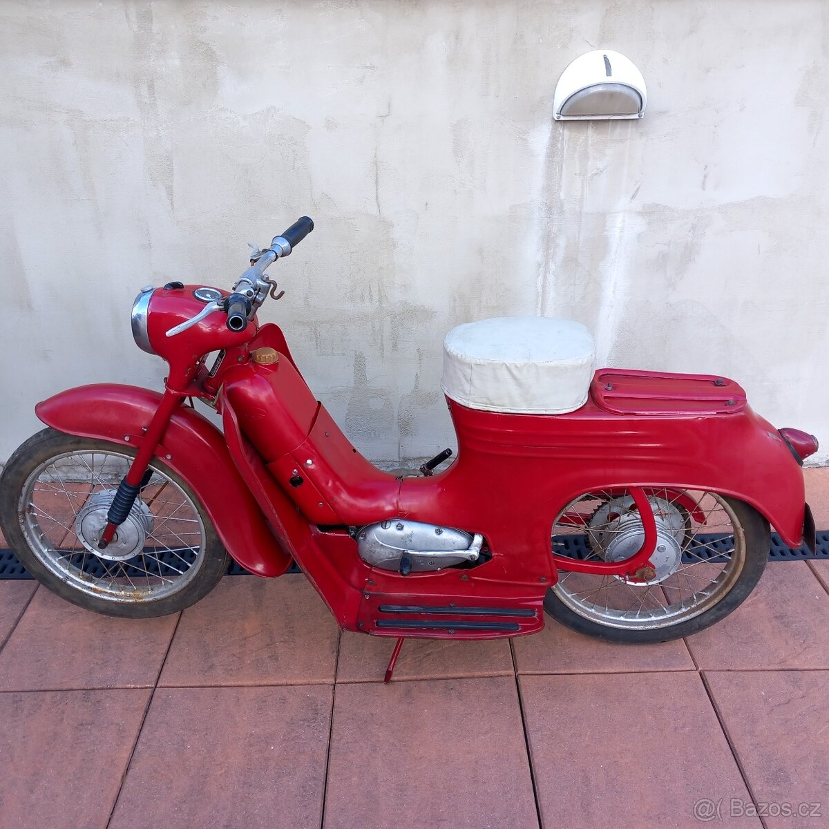 Jawa 555 deluxe