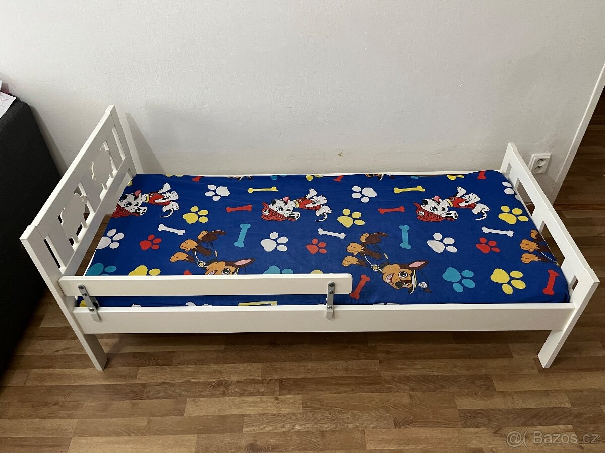 Dětská bílá postel