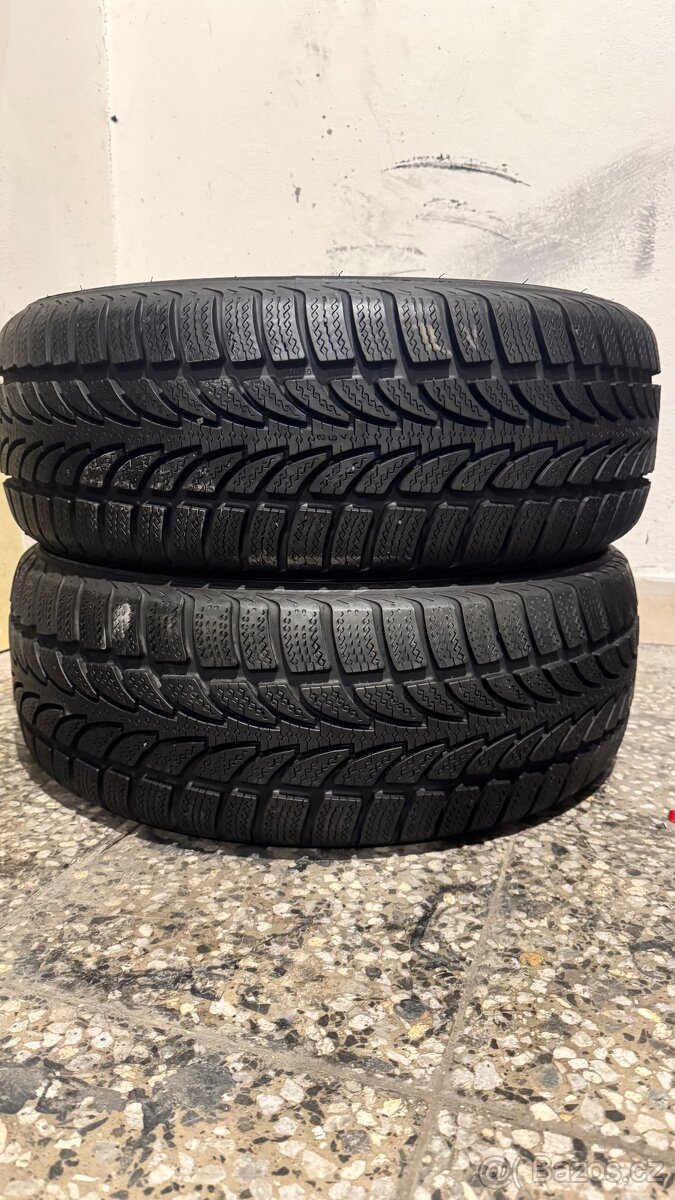 Zimní pneu 205/55/16 Nokian WR Haka Sípe