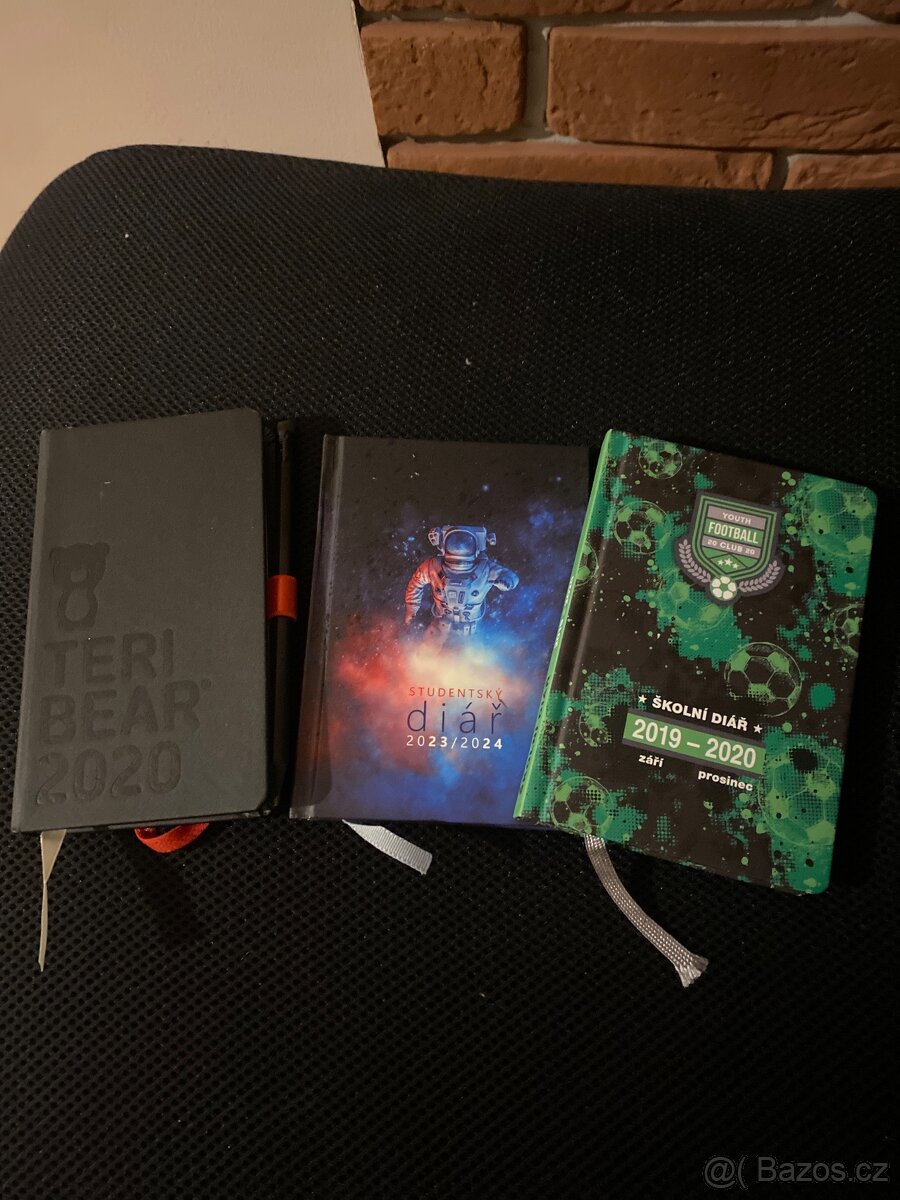 3 staré kalendáře