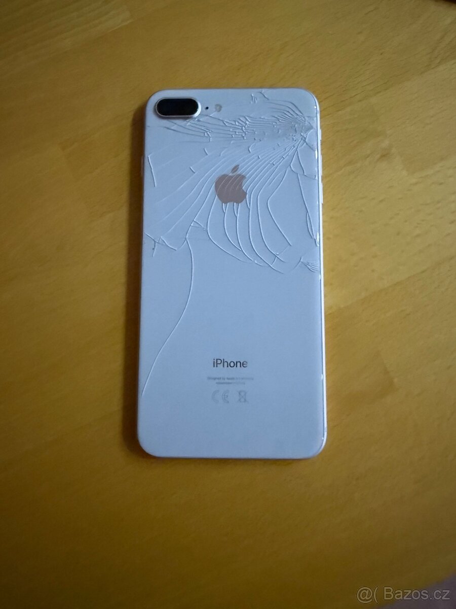 iPhone 8 plus , 64 gb , stříbrný .