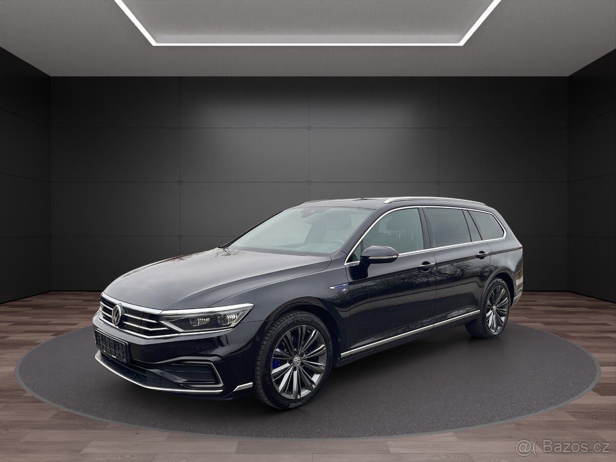 Volkswagen Passat B8 GTE, PHEV, DPH, bohatá výbava,SOH 89.2%