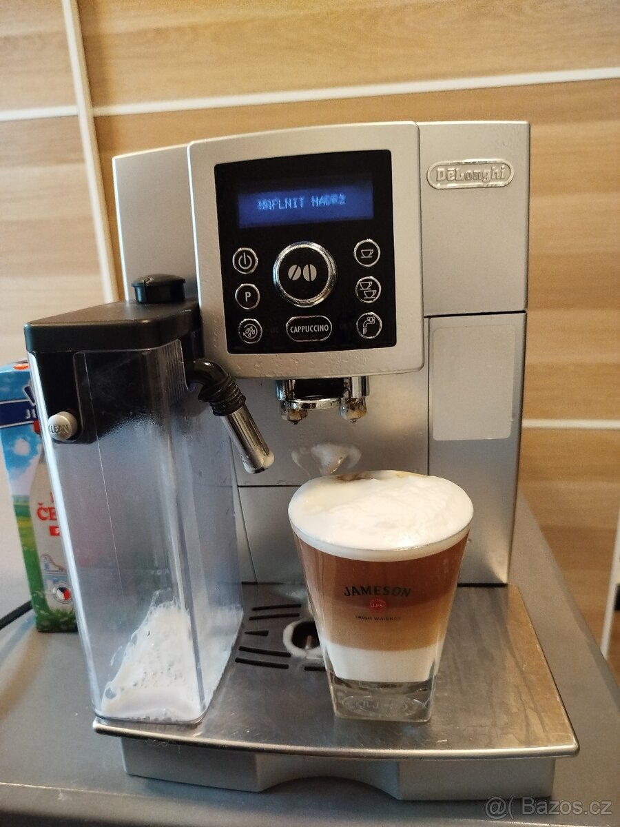 Automatický kávovar DeLonghi Intensa ECAM 23.450.B
