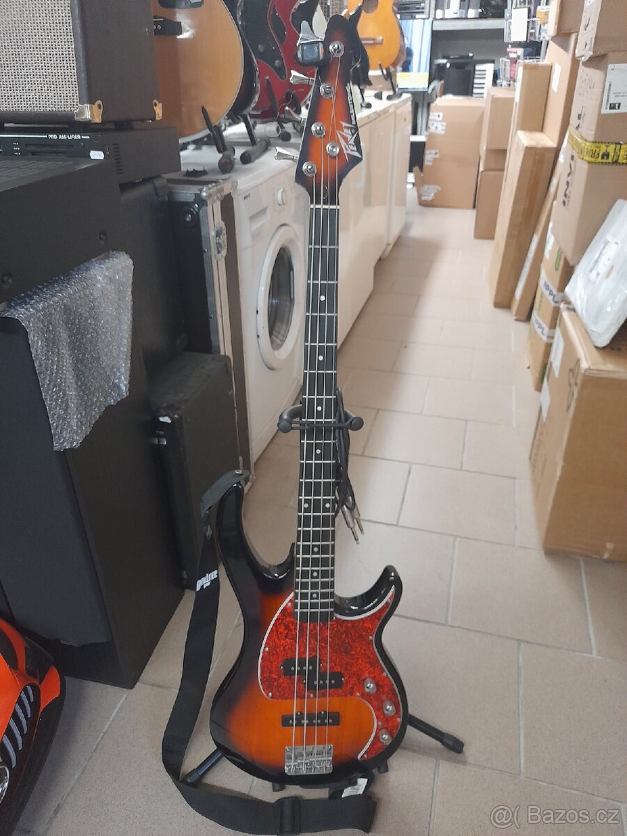 Baskytara Peavey