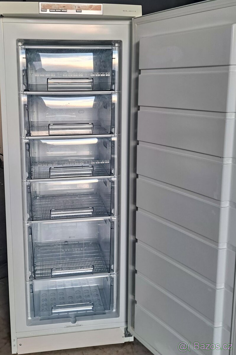 AEG ELECTROLUX 6 šup. mrazák, 220L.