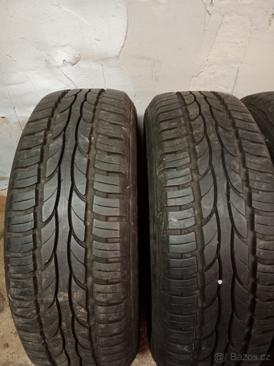 Celá sada 205/60/16