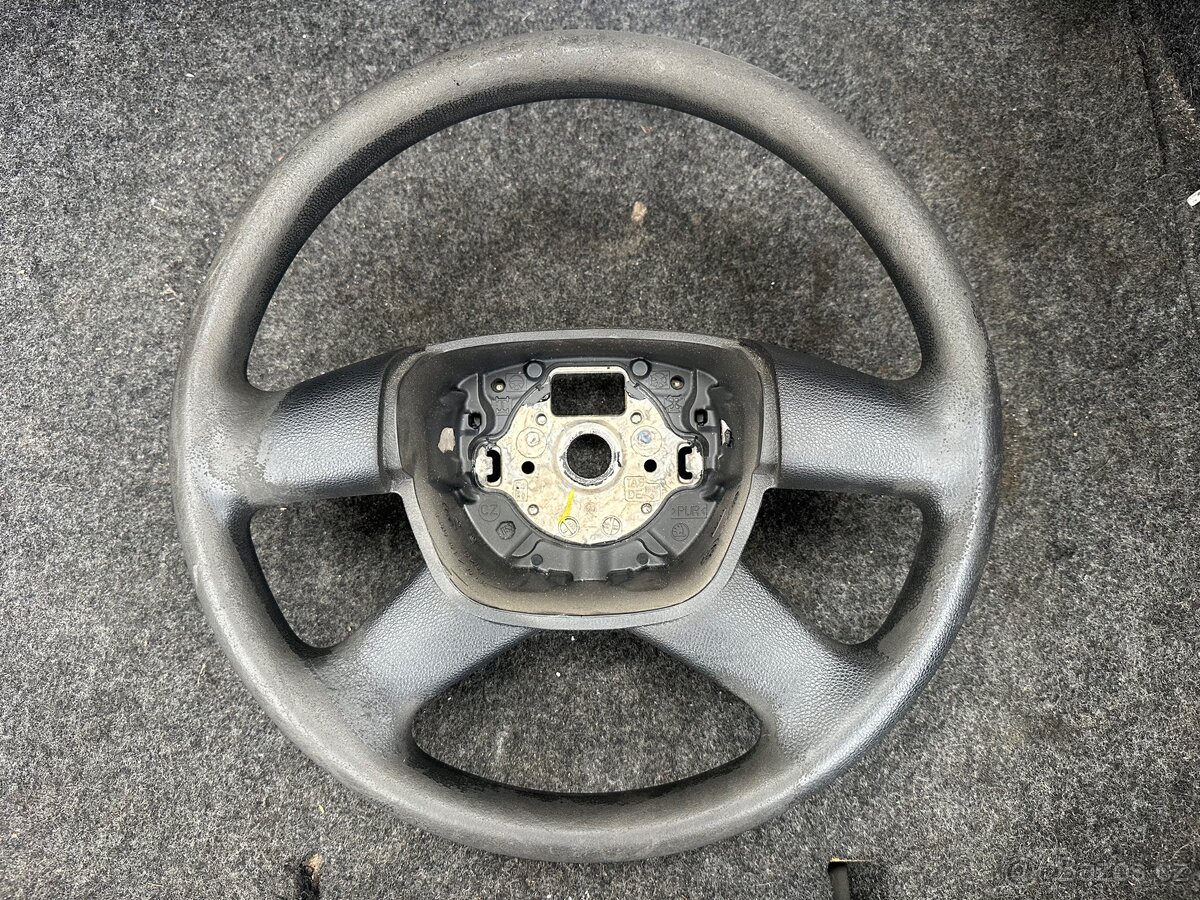 Škoda Octavia 2 Facelift - Volant