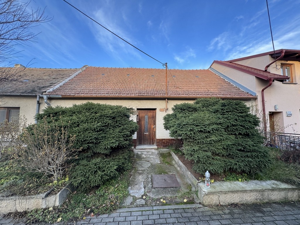 PRODEJ RODINNÉHO DOMU 3+1+JÍDELNA V HRUŠOVANECH U BRNA