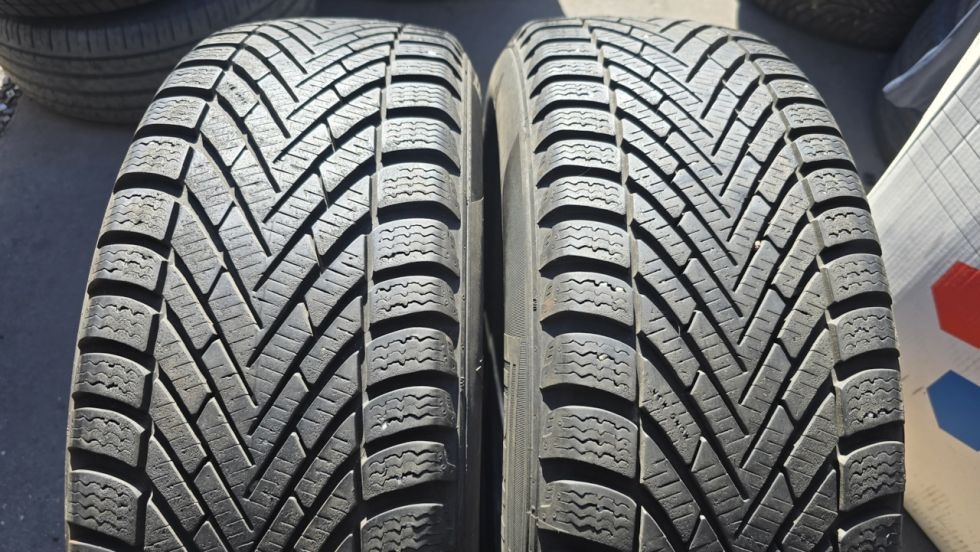 Zimní pneu 205/55/16 Pirelli