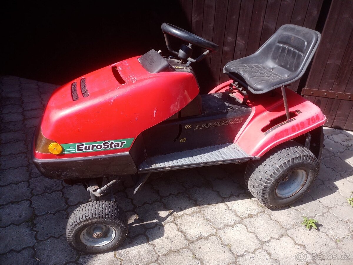 Zahradní traktor