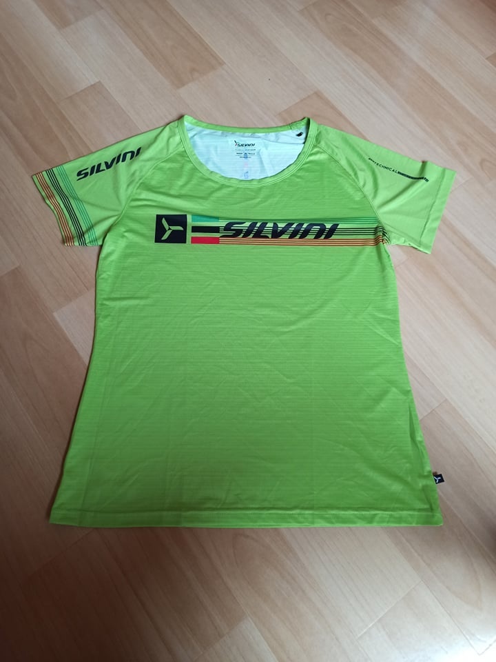 Dámské sportovní triko Silvini vel. XL