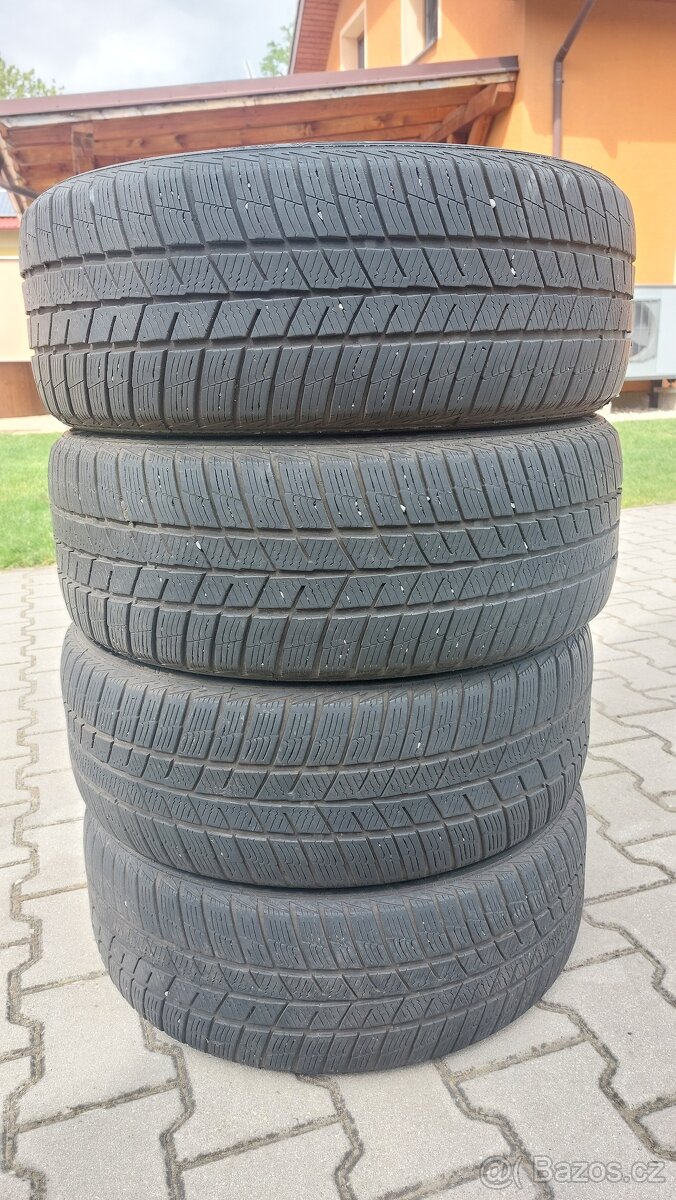 Prodám zimní sadu pneumatik 205/50 R 17 V XL