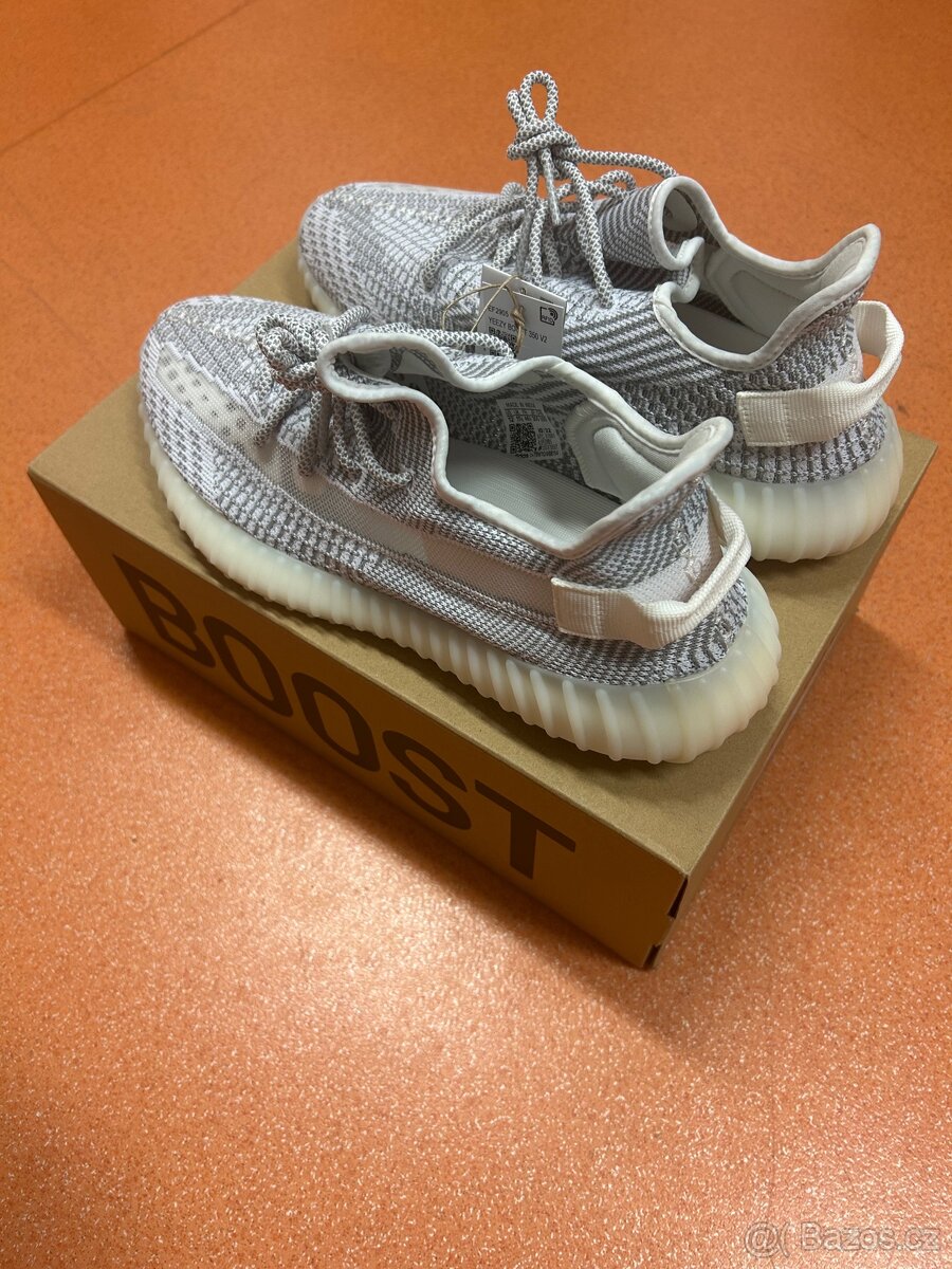 Yeezy boost 350 V2