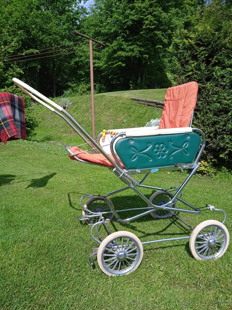 Retro kočárek
