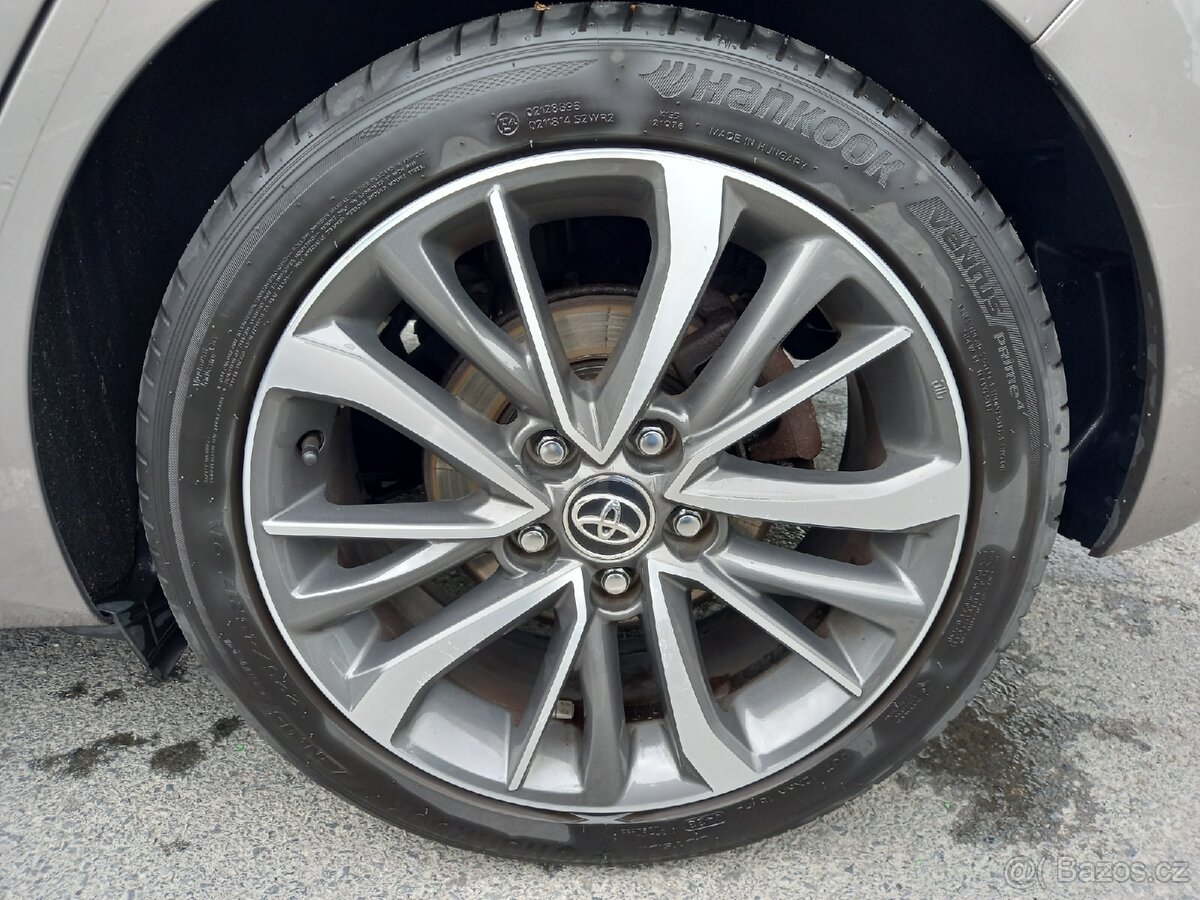 Alu Kola s pneu Toyota 225/45 R 17
