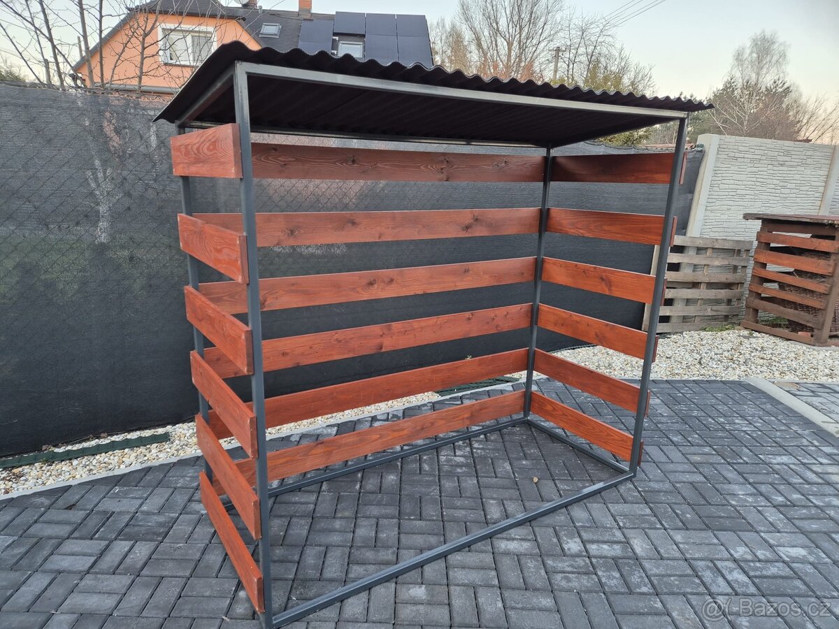 NOVÝ BYTELNÝ DŘEVNÍK