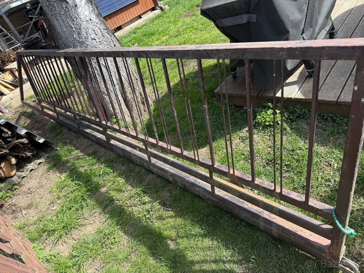 posuvná brána použítá 390cm