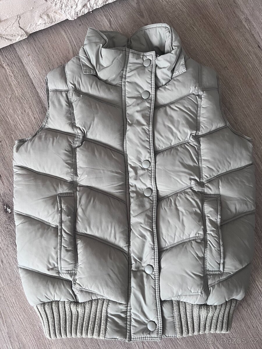Teplá vesta, zn.Marks&Spencer, vel.128