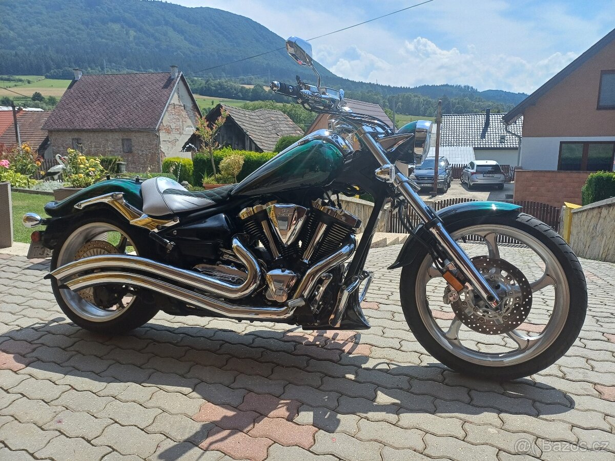 Yamaha raider xv 1900