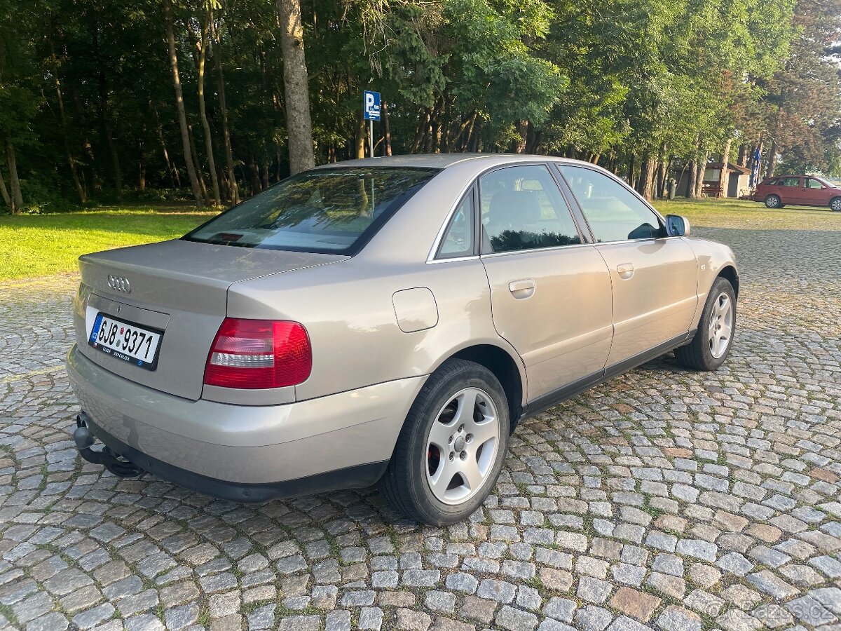 Audi a4 b5 2.4 V6 benzín