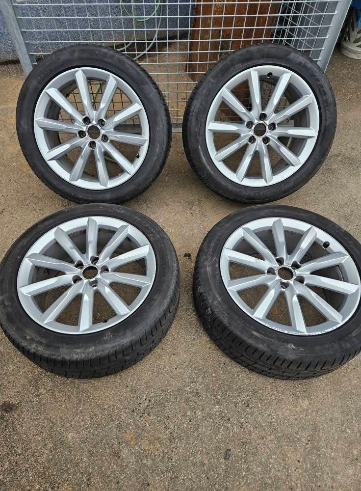 Audi a6 allroad. Kola,letní pneu Pirelli 255 45 r19 100y