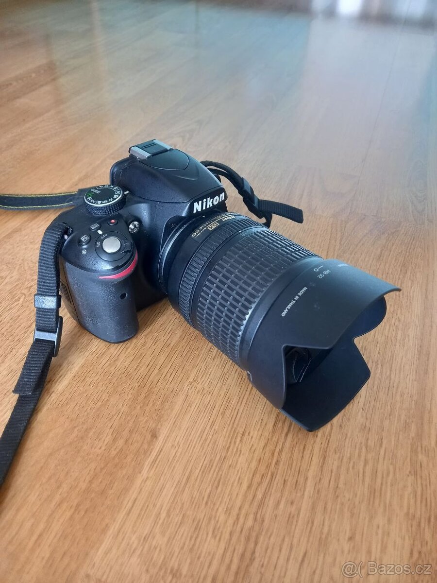 Nikon D3200 + 2 objektivy (18-105 + 70-300)