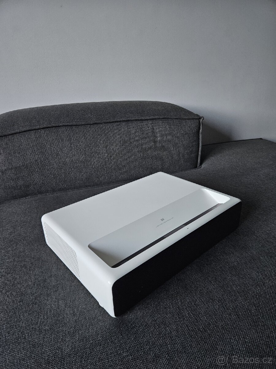 Xiaomi Mi Laser Projector 150"
