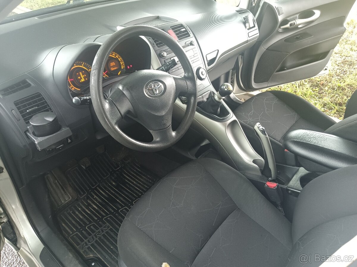 Toyota Auris 1.4 2009