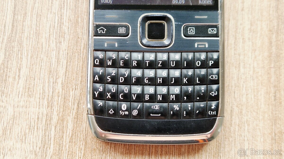 Nokia E72