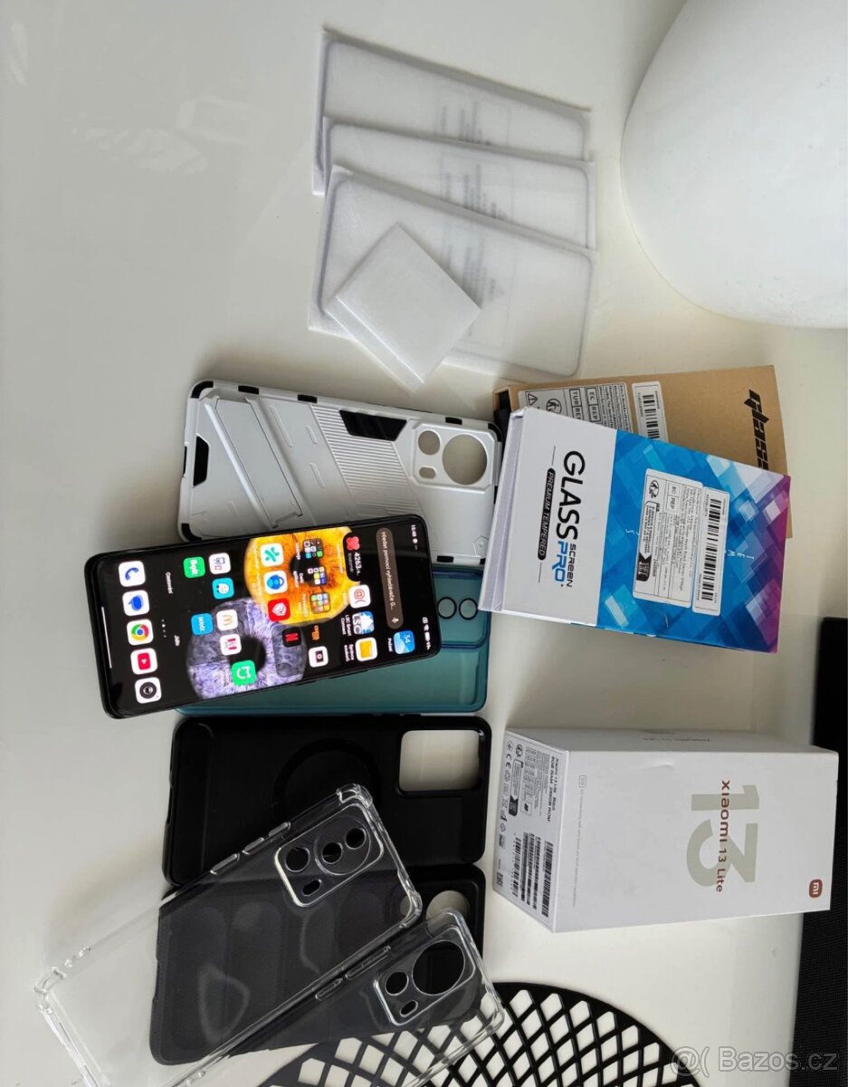 Xiaomi 13 lite 8/256 GB (skvělý stav)