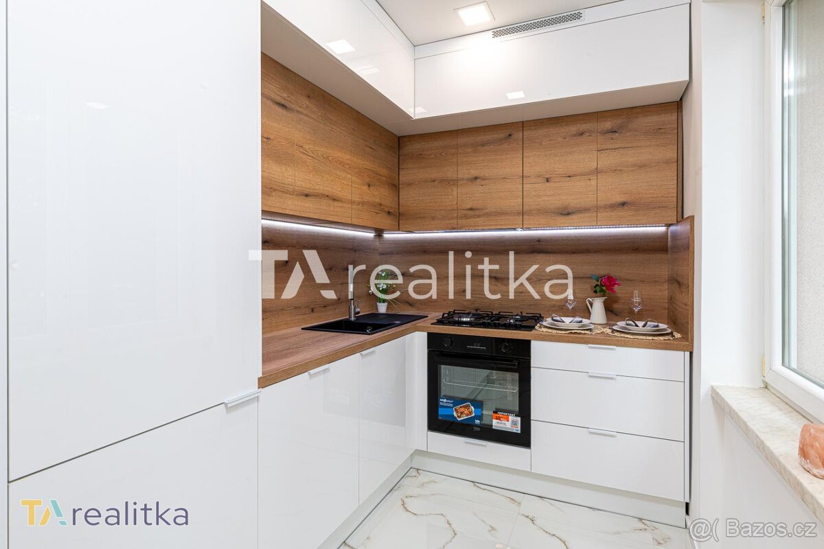 Prodej byt 3 + kk, 66㎡ Karviná 73401