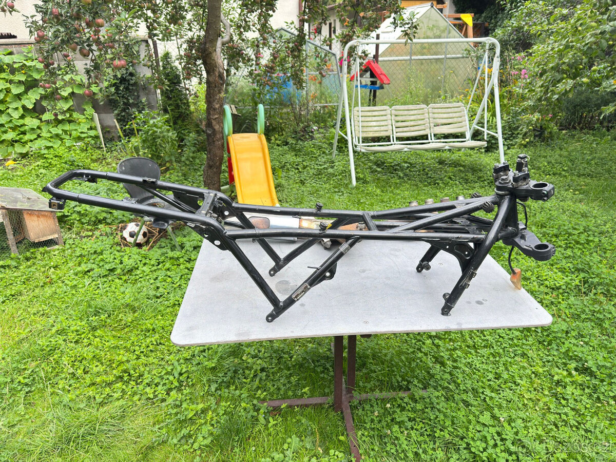 Kompletní rám s něměckými doklady BMW K1100 RS