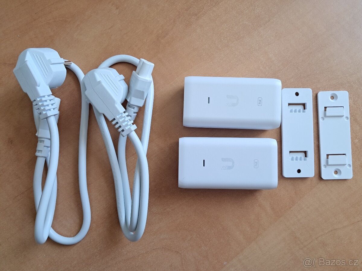 Ubiquiti UniFi PoE Injektor Adapter 802.3af (cena za 1ks)