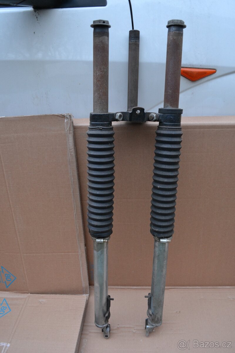 JAWA 350/634 Přední vidlice s brýlemi. NOVÁ CENA.