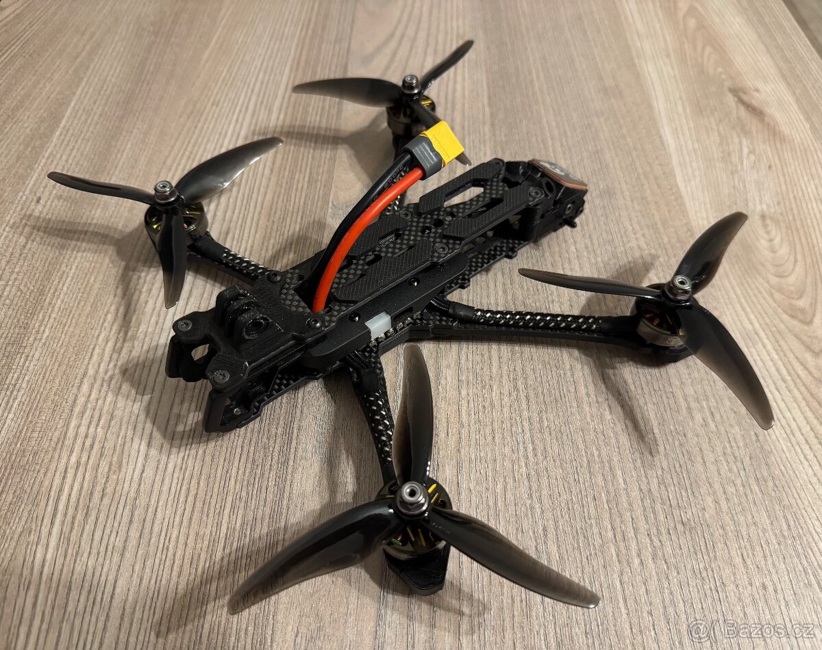 5” FPV dron bez kamery a VTX