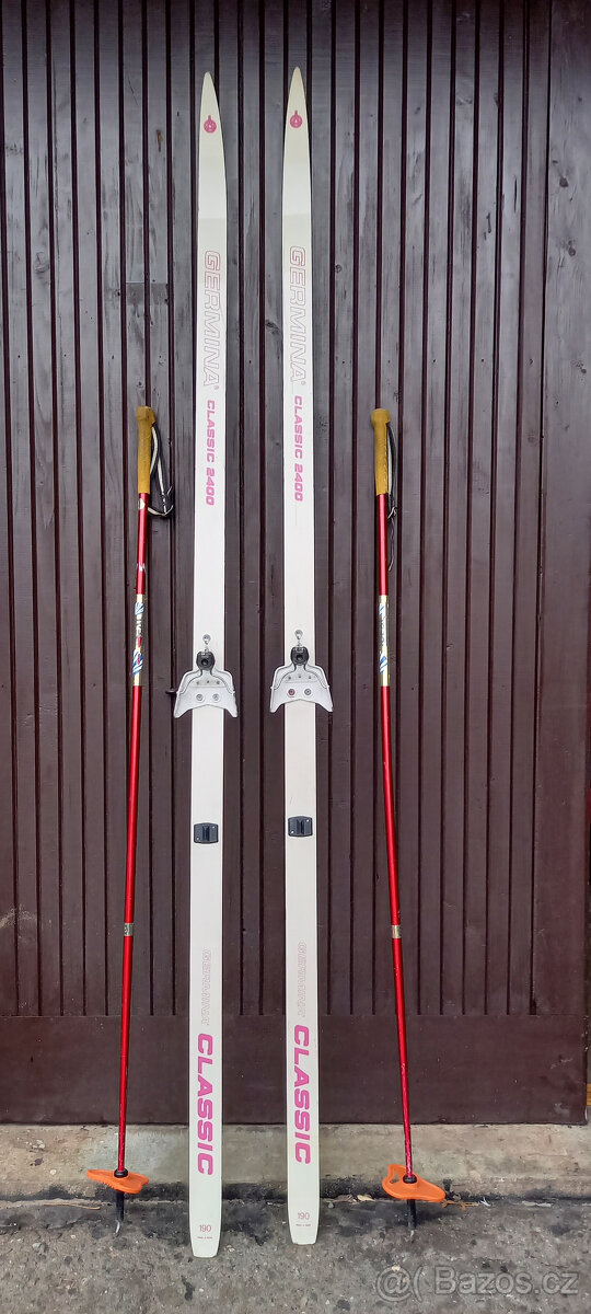 Běžecké lyže se šupinami