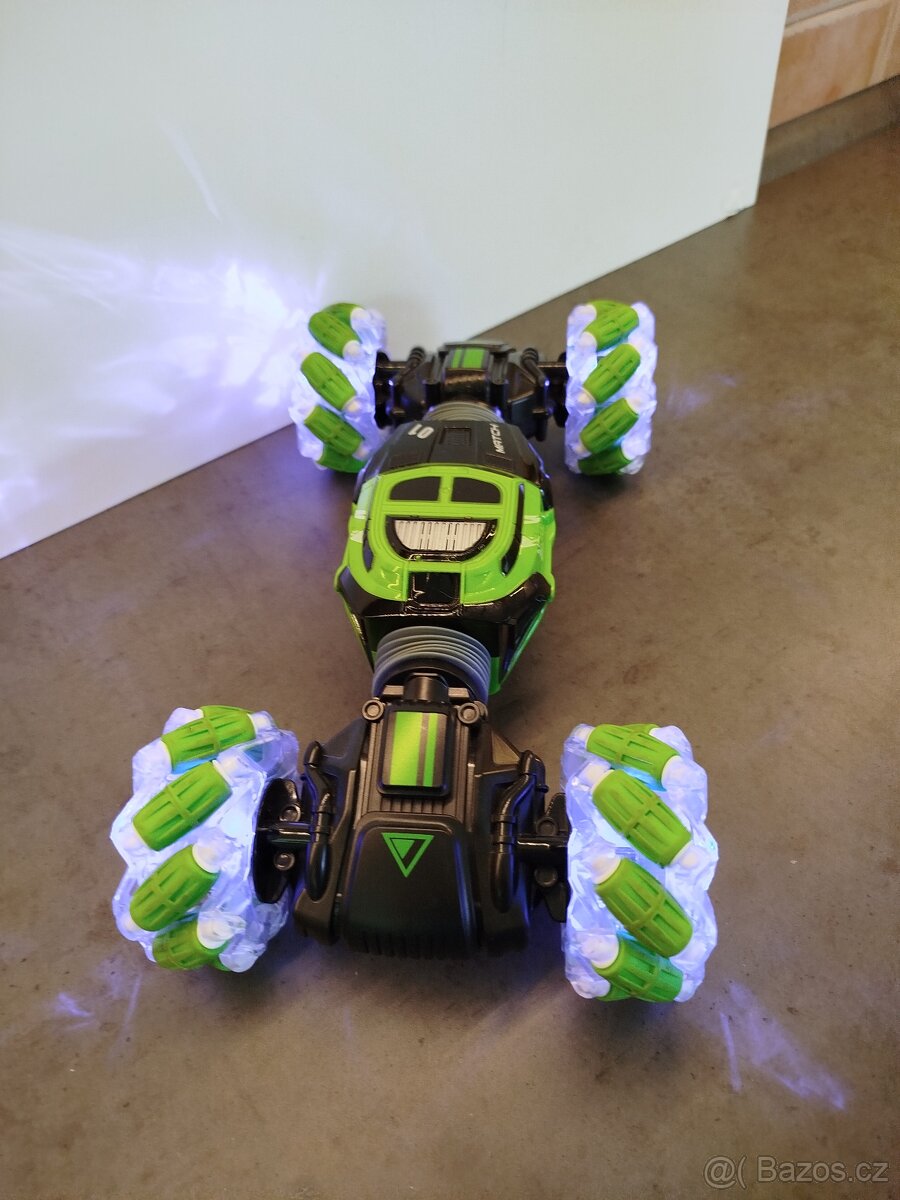 PRODÁM HYBRIDNÍ AUTO NA DÁLKOVÉ OVLÁDÁNÍ