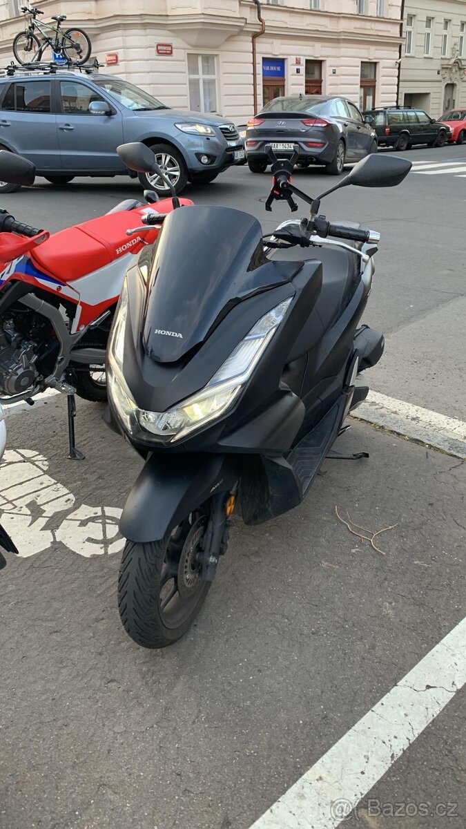 Pronájem skútru k rozvozum