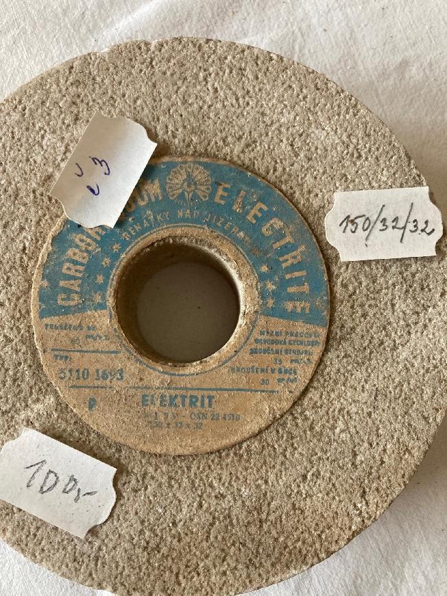 brusný kotouč 150x32x32 nový