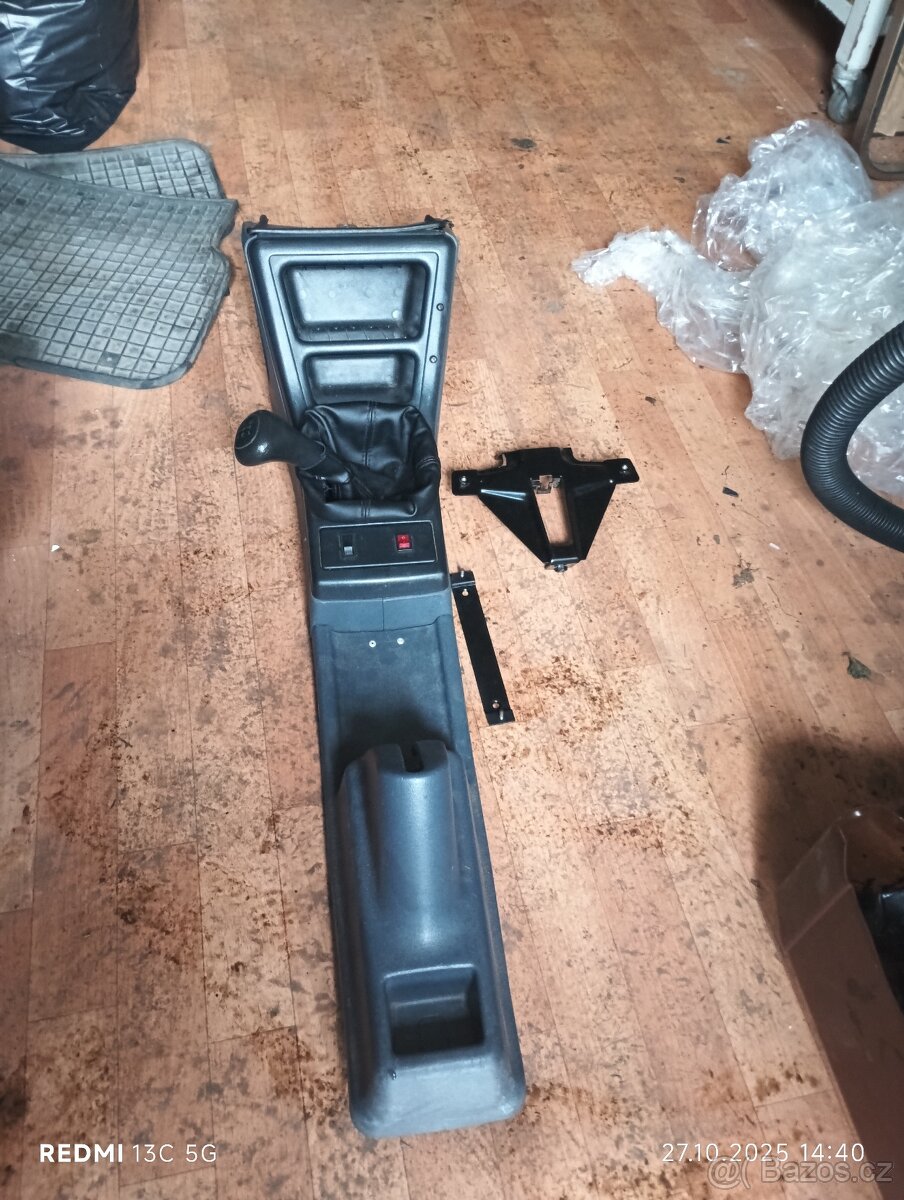 Středový tunel Škoda Felicie