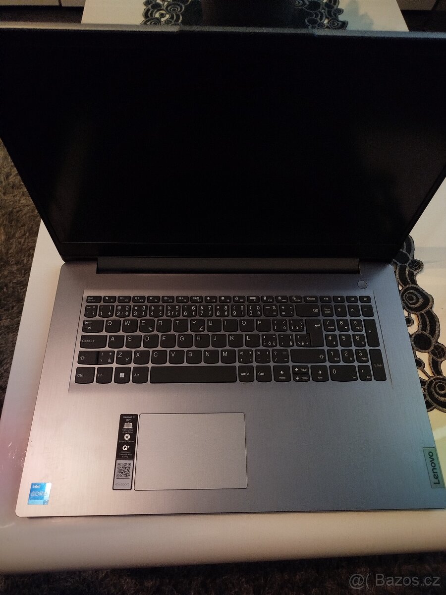 Prodám Lenovo notebook