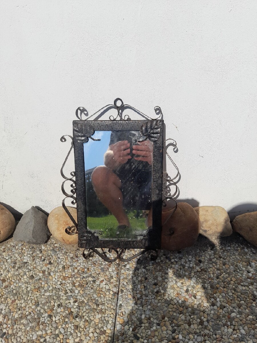 Prodám krásné kované zrcadlo