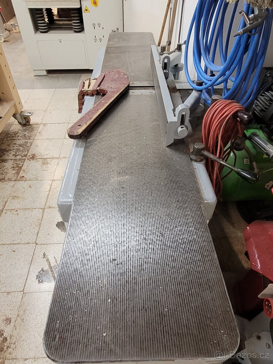 Prodám srovnávačku