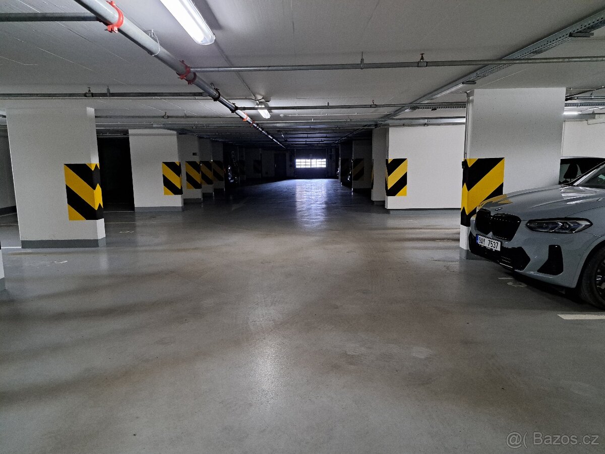 Pronájem podzemní garáže Praha 3