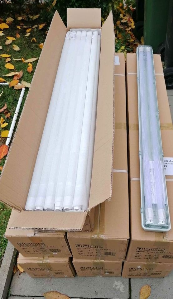 - LED osvětlení 60-150cm zářivky