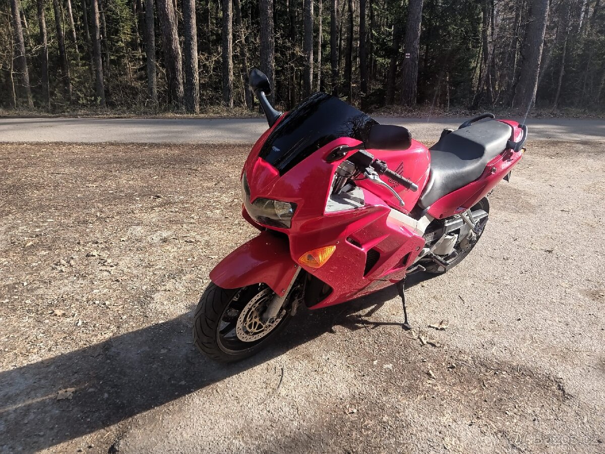 Honda vfr 800