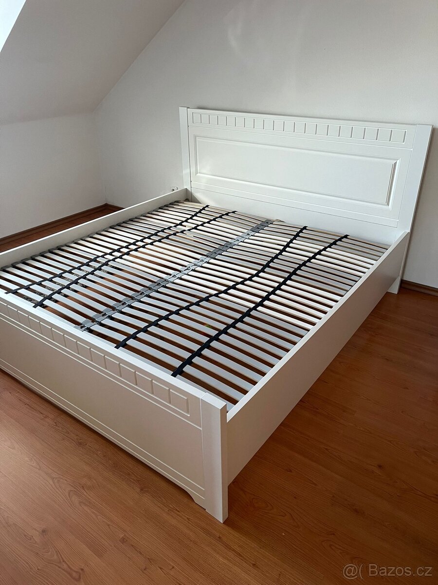Postel 180x200, včetně roštu
