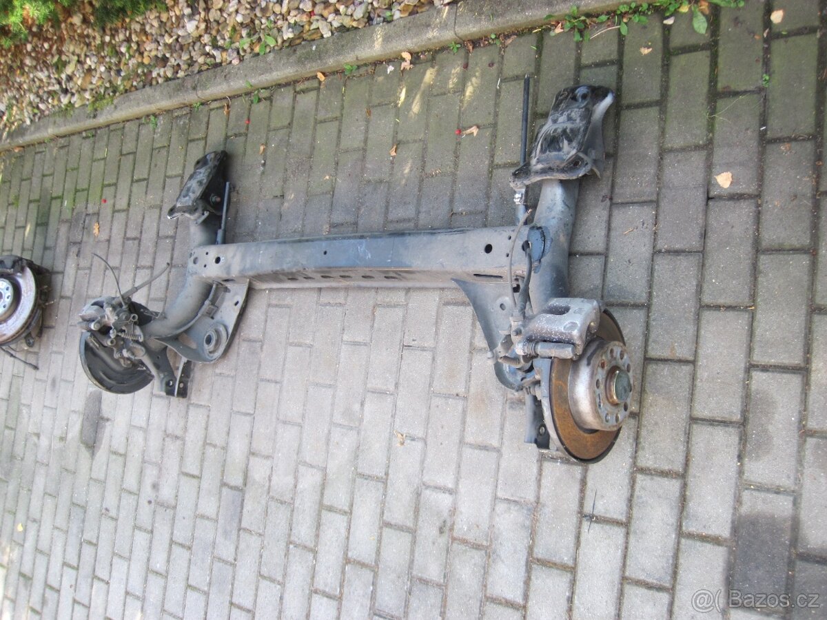 ZADNI NAPRAVA 5Q0501049AD ŠKODA, VW, SEAT.