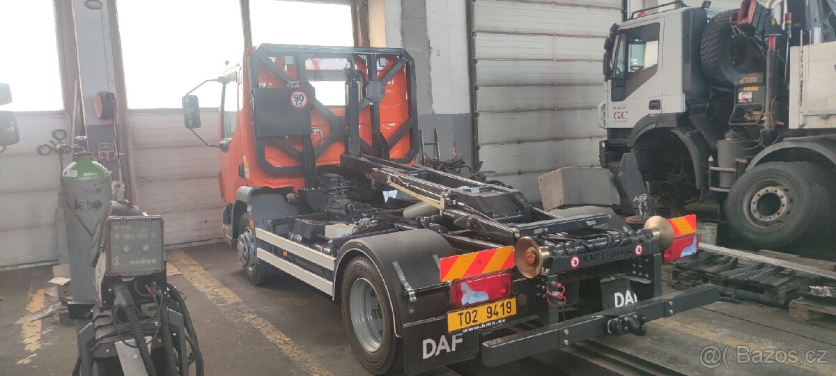 Traktor kolová Daf lf 11.180